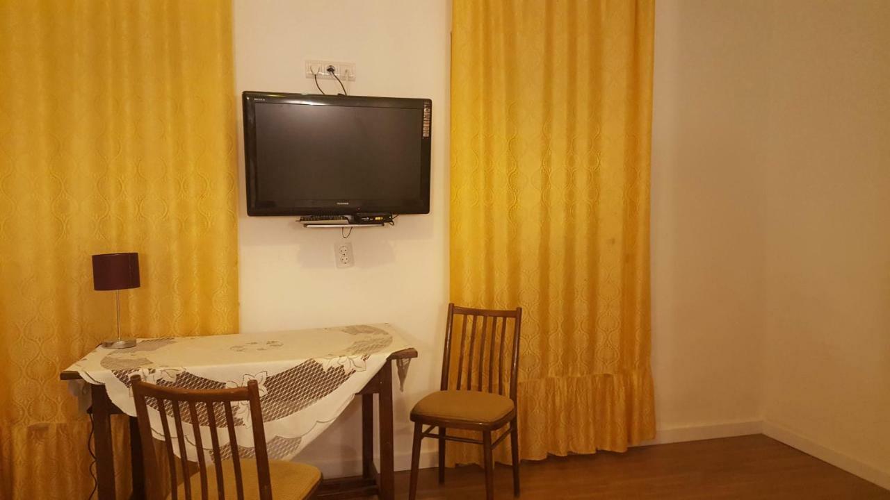 Room In An Old House Truskavets Exterior foto
